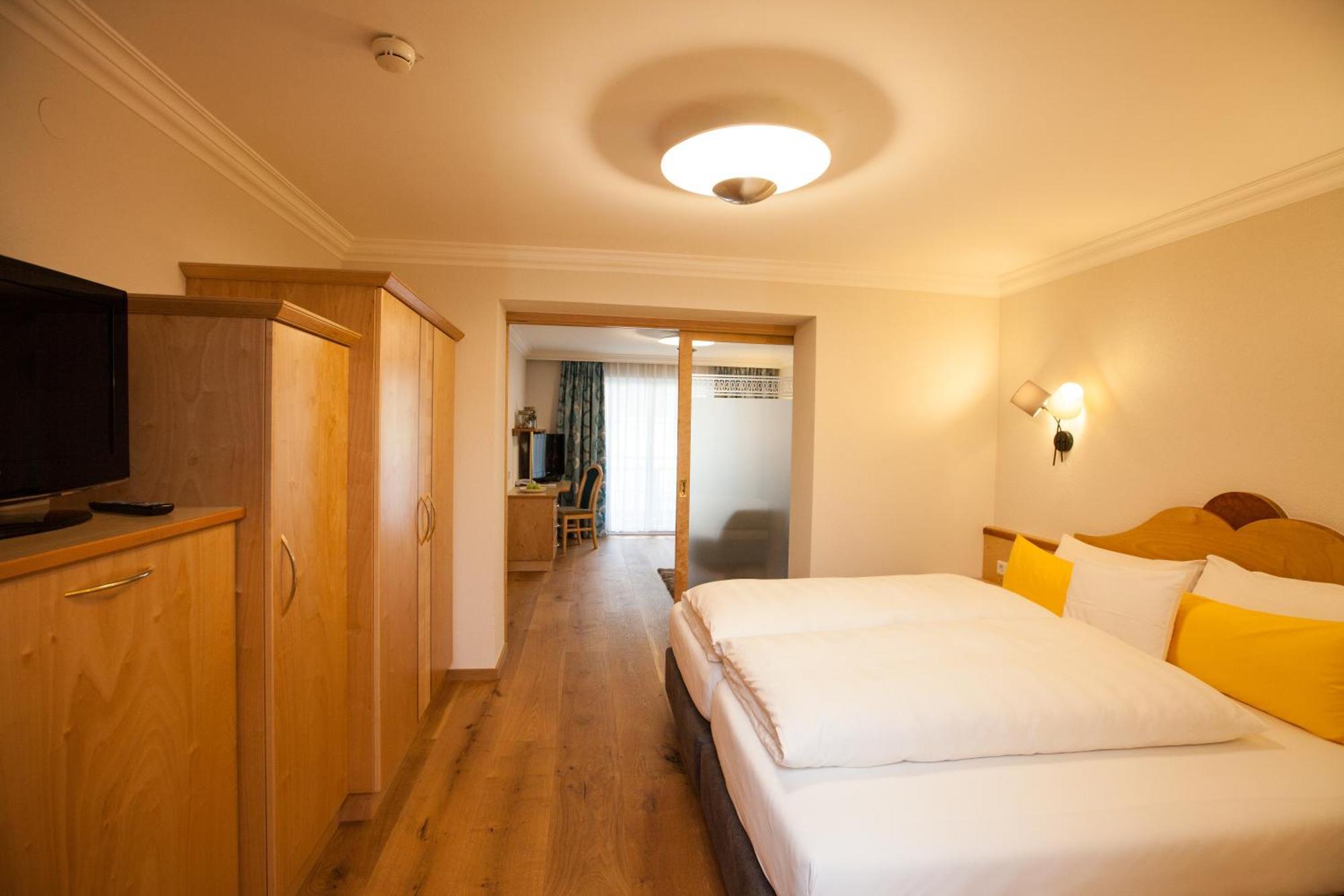 Hotel Jaegerhof Ішгль Екстер'єр фото
